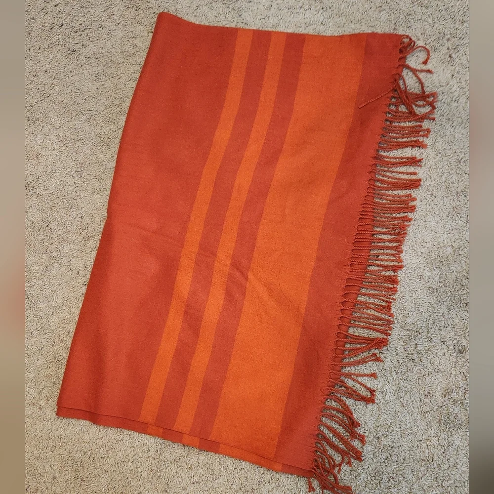 Banana Republic Dana Blanket Scarf in Autumn Sunset with‎ Fringe and Stripes